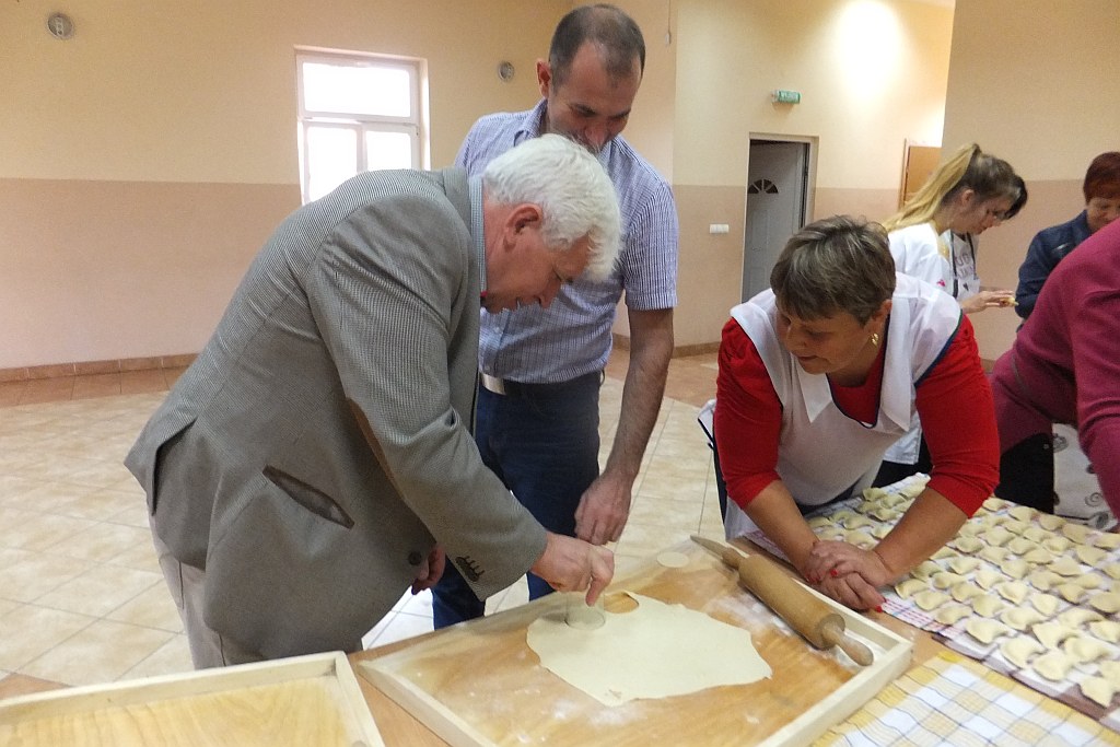 W Wągrodnie w gminie Ruja uczyli się jak robić pierogi