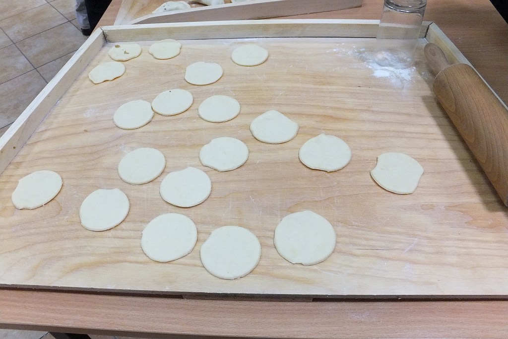 W Wągrodnie w gminie Ruja uczyli się jak robić pierogi