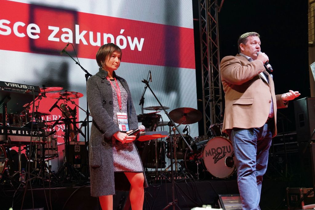 Doda, Mrozu i wielki tort