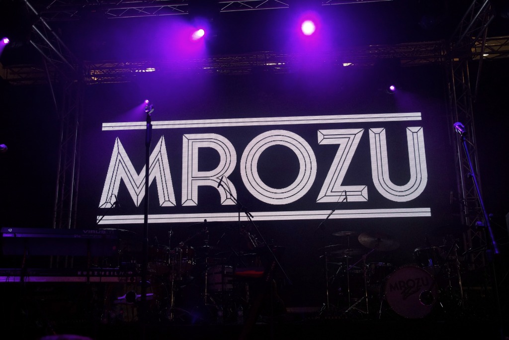 Doda, Mrozu i wielki tort
