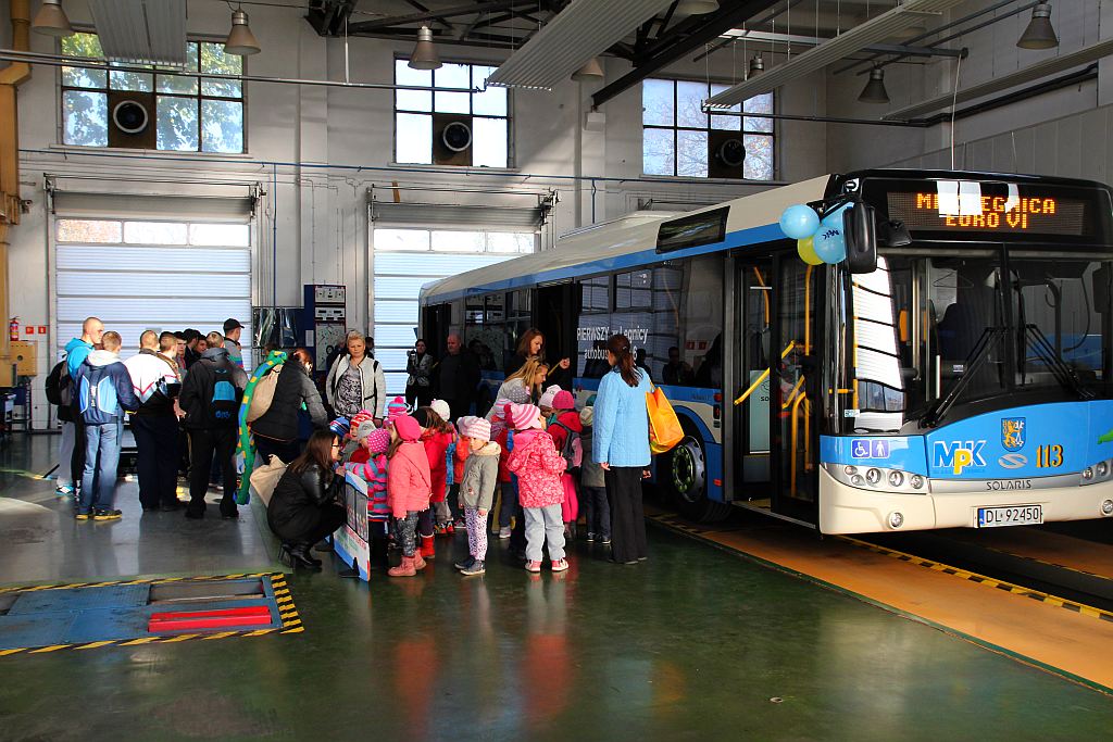 Nowy autobus Solaris w Legnicy