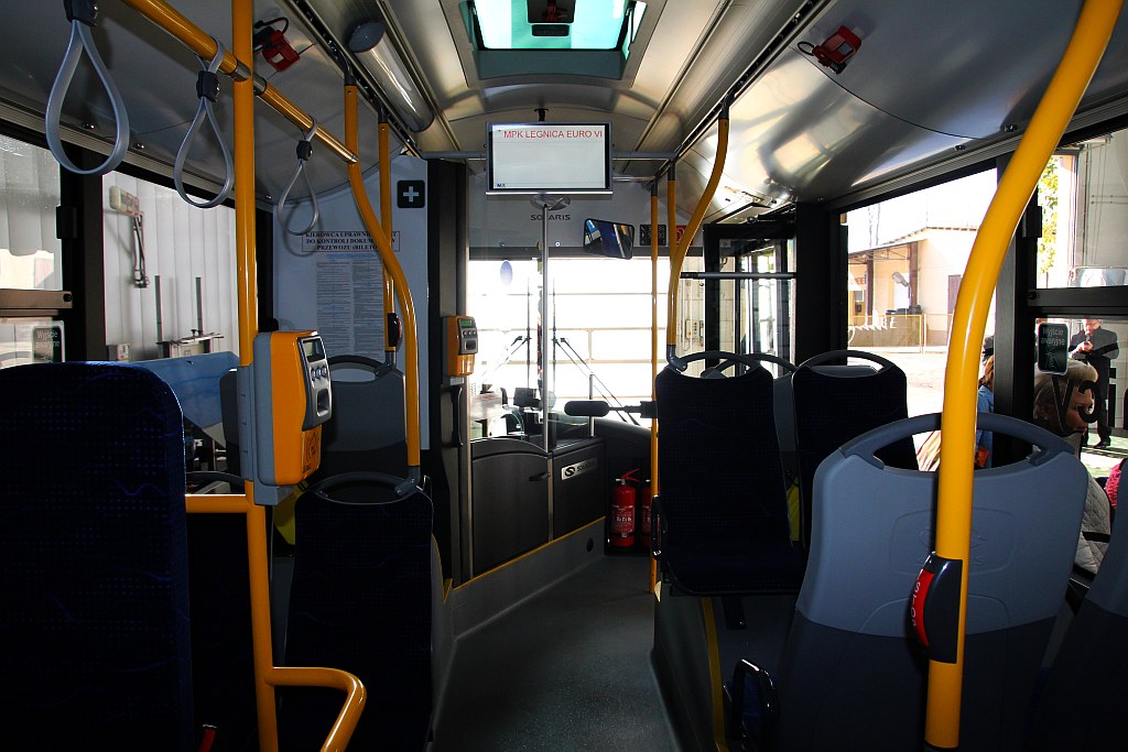 Nowy autobus Solaris w Legnicy