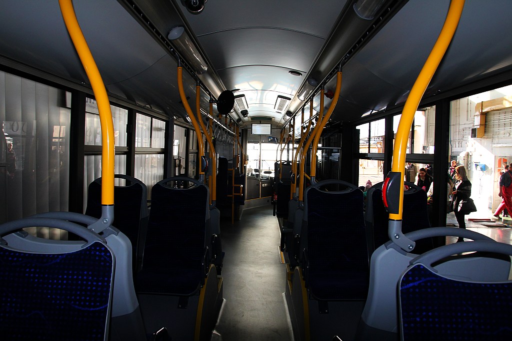 Nowy autobus Solaris w Legnicy
