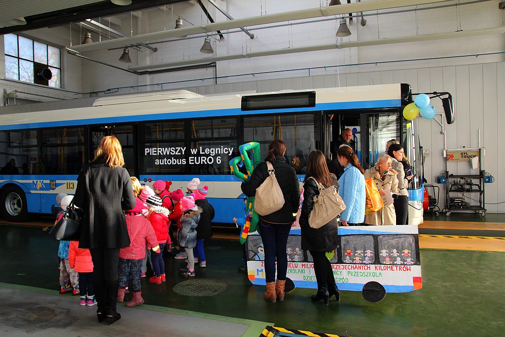 Nowy autobus Solaris w Legnicy
