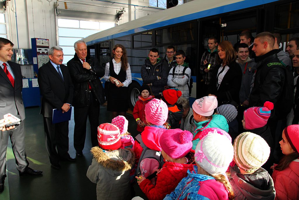 Nowy autobus Solaris w Legnicy