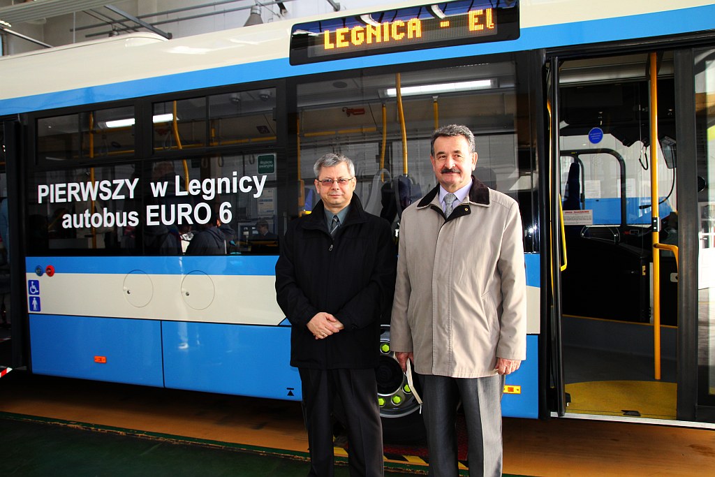 Nowy autobus Solaris w Legnicy