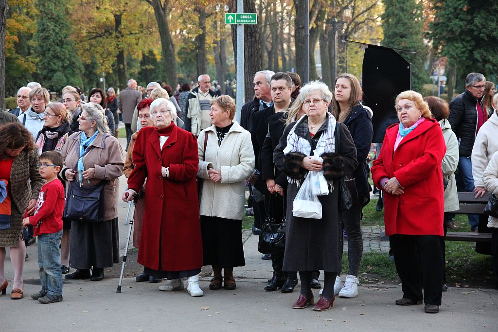 Dzień Wszystkich Świętych w Legnicy