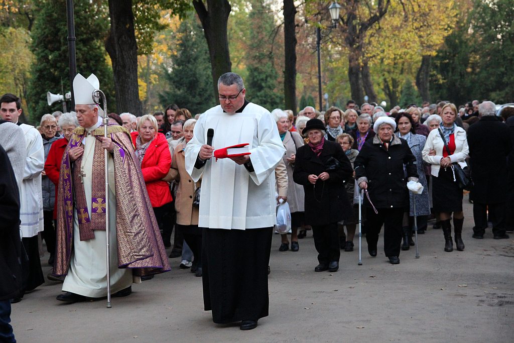 Dzień Wszystkich Świętych w Legnicy