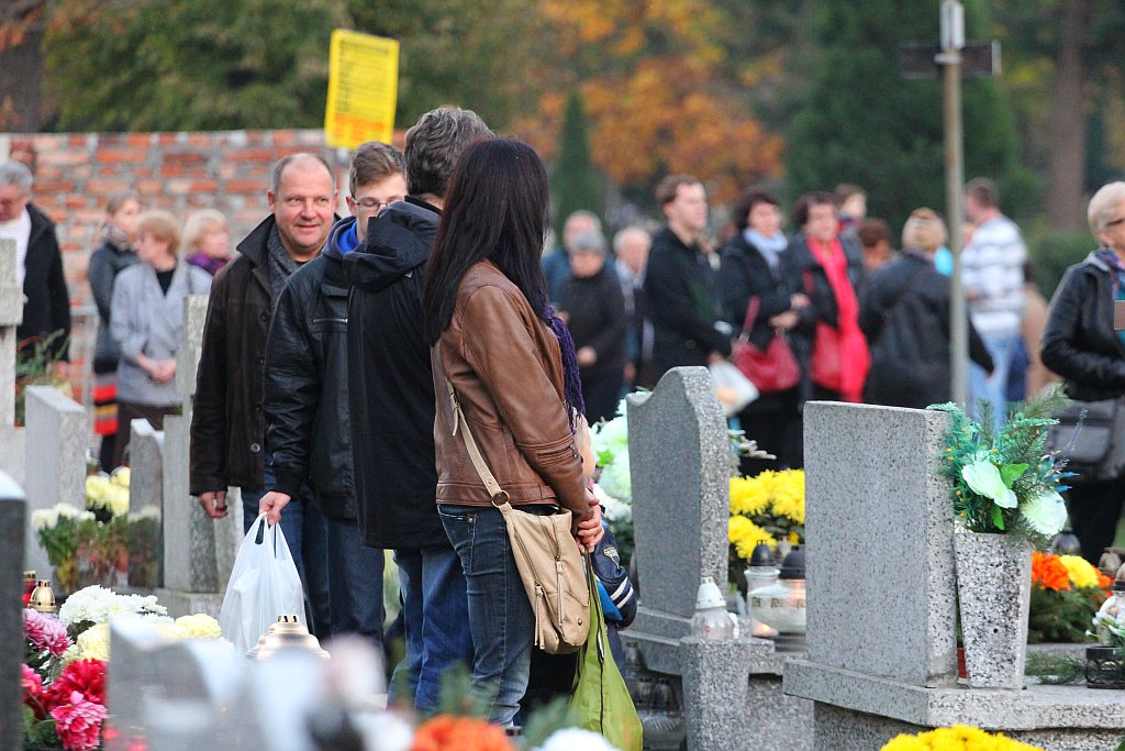 Dzień Wszystkich Świętych w Legnicy