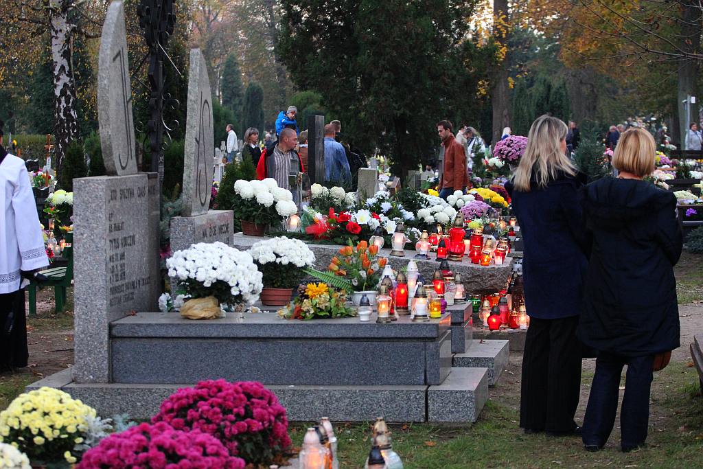 Dzień Wszystkich Świętych w Legnicy