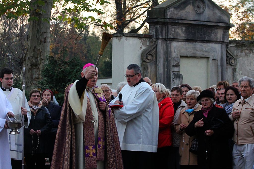 Dzień Wszystkich Świętych w Legnicy