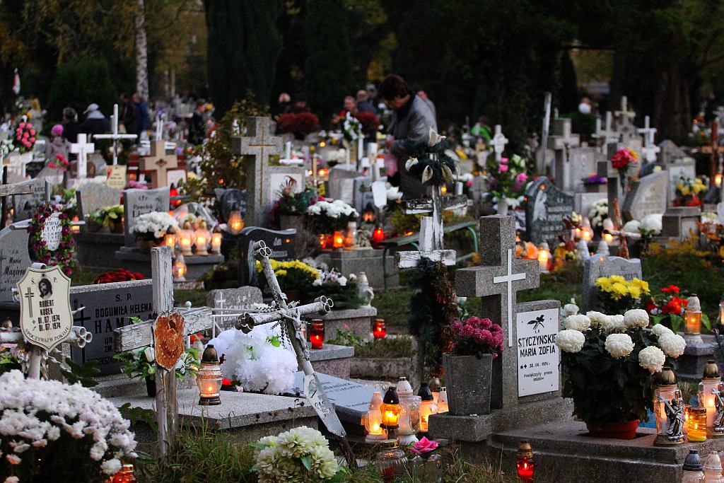 Dzień Wszystkich Świętych w Legnicy