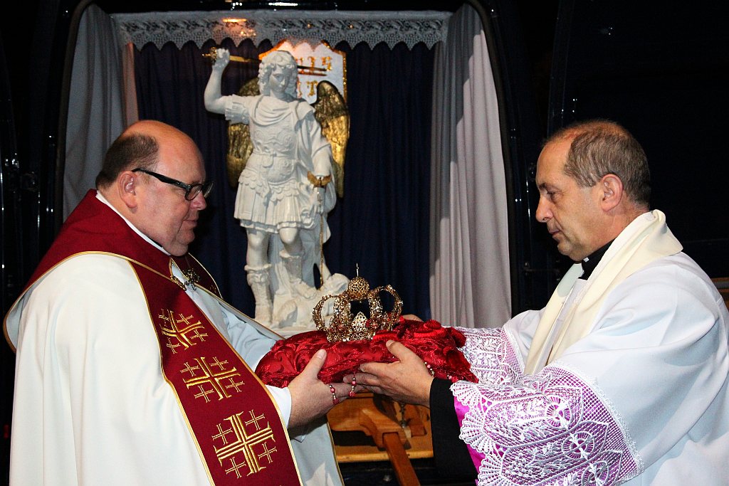 Nawiedzenie figury świętego Michała Archanioła z Gargano
