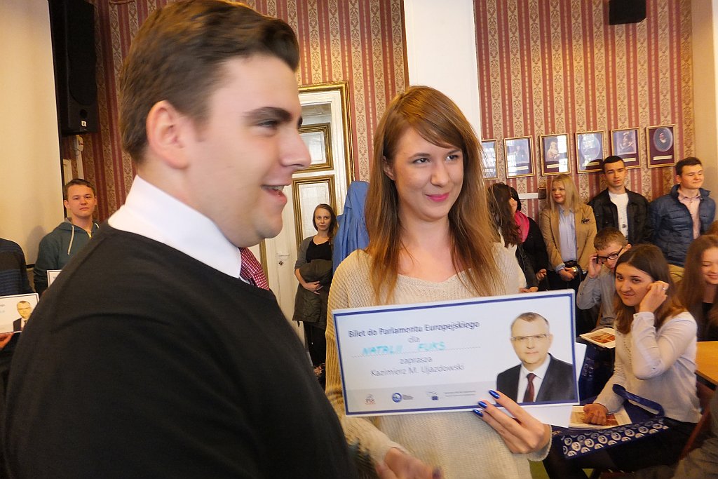 Pojadą do Brukseli z posłem Ujazdowskim