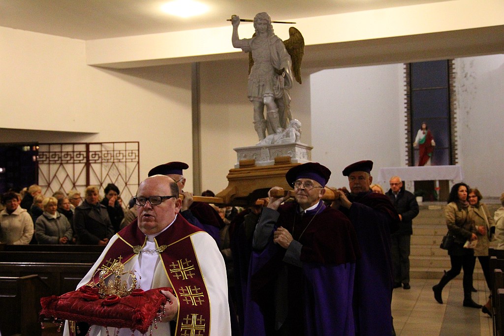 Nawiedzenie figury świętego Michała Archanioła z Gargano