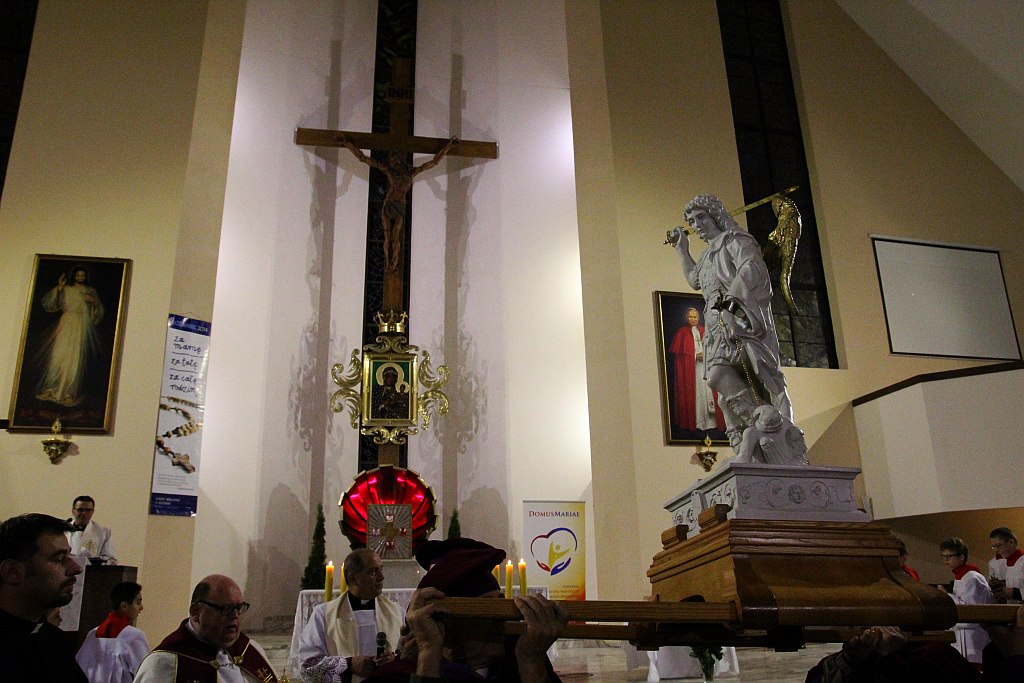 Nawiedzenie figury świętego Michała Archanioła z Gargano