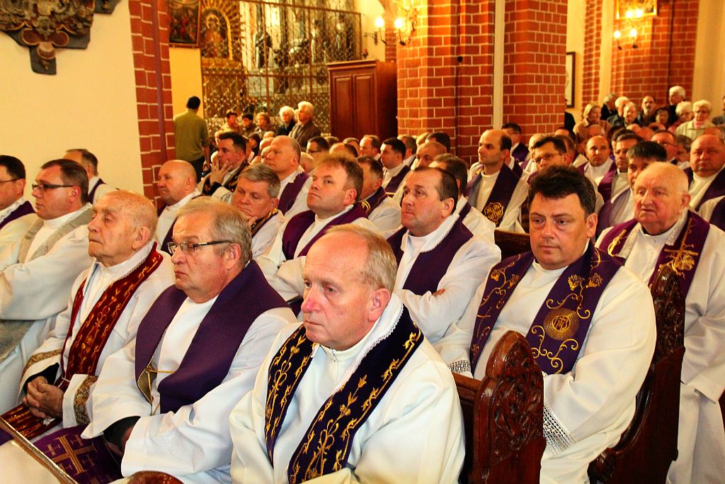 Ksiądz Bochnak spoczął w krypcie katedry