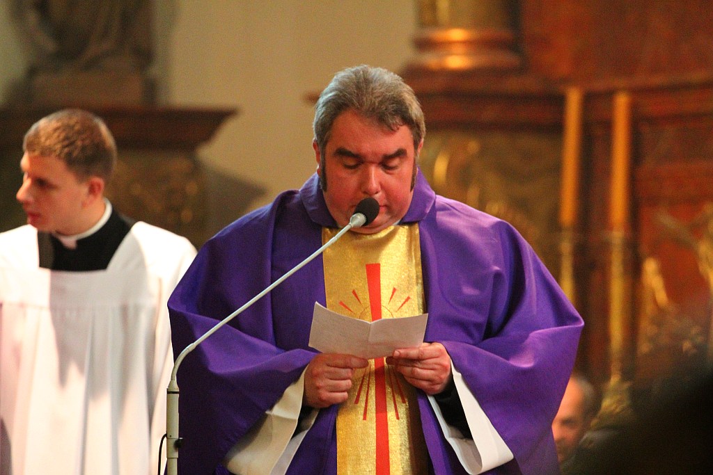 Ksiądz Bochnak spoczął w krypcie katedry