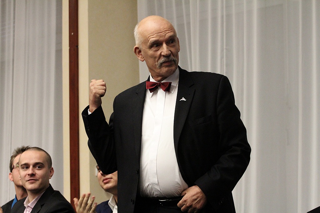 Tłum młodzieży słuchał Korwin-Mikkego