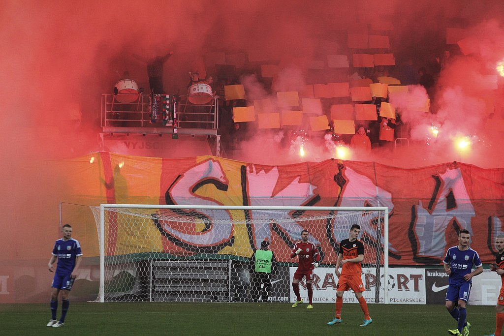 Wielki derbowy triumf Miedzi! Lubin zdobyty!