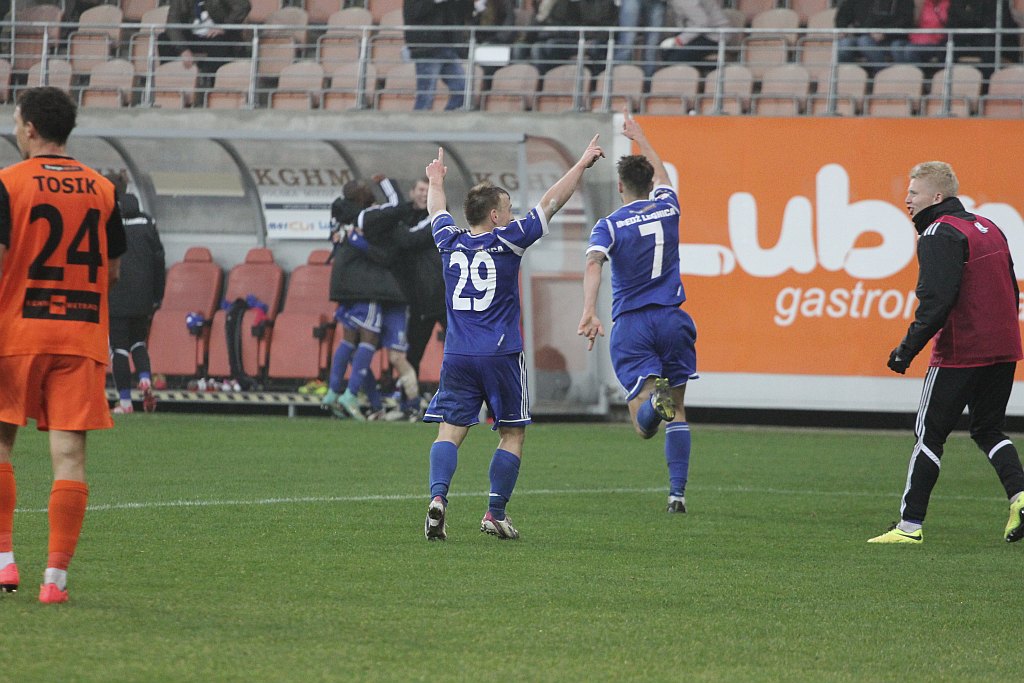 Wielki derbowy triumf Miedzi! Lubin zdobyty!