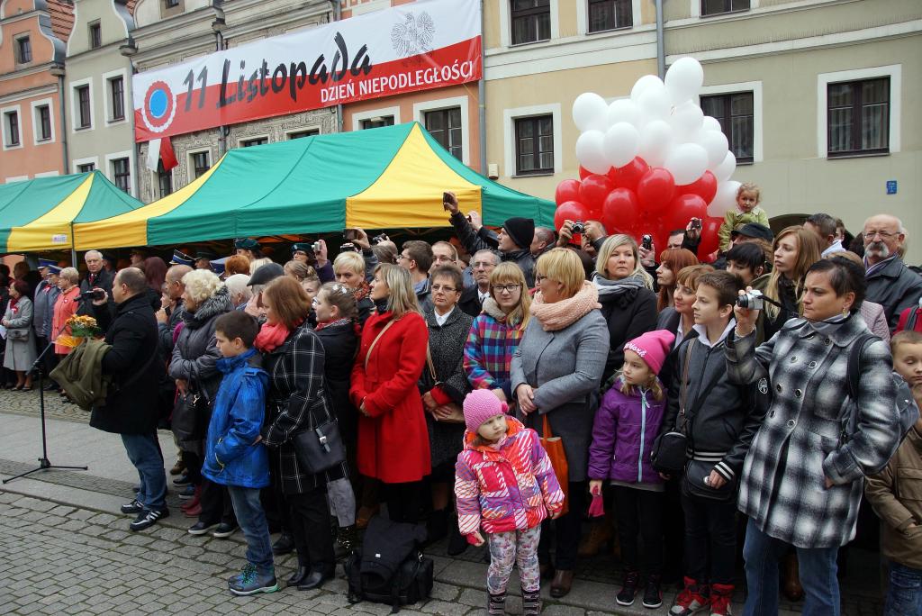 Uczniowie klas mundurowych ślubowali w Rynku
