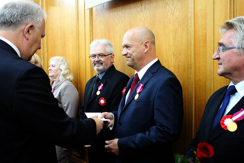 Legniczanie odznaczeni przez Komorowskiego