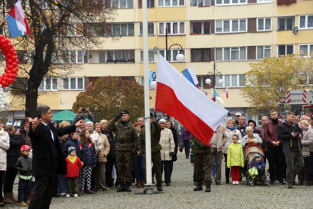 Uczniowie klas mundurowych ślubowali w Rynku