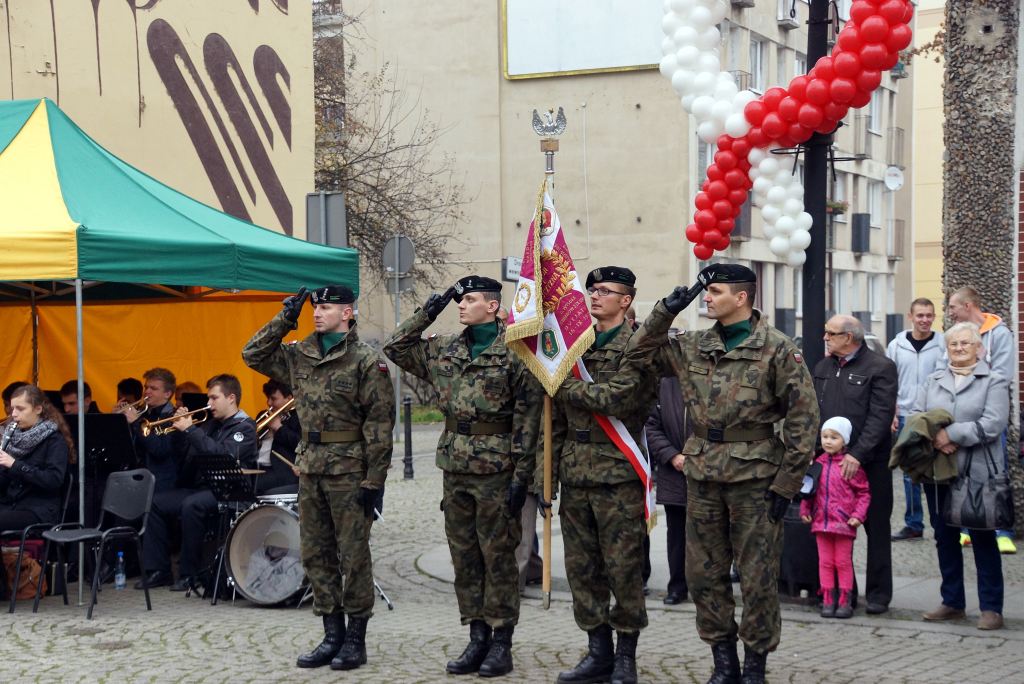 Uczniowie klas mundurowych ślubowali w Rynku