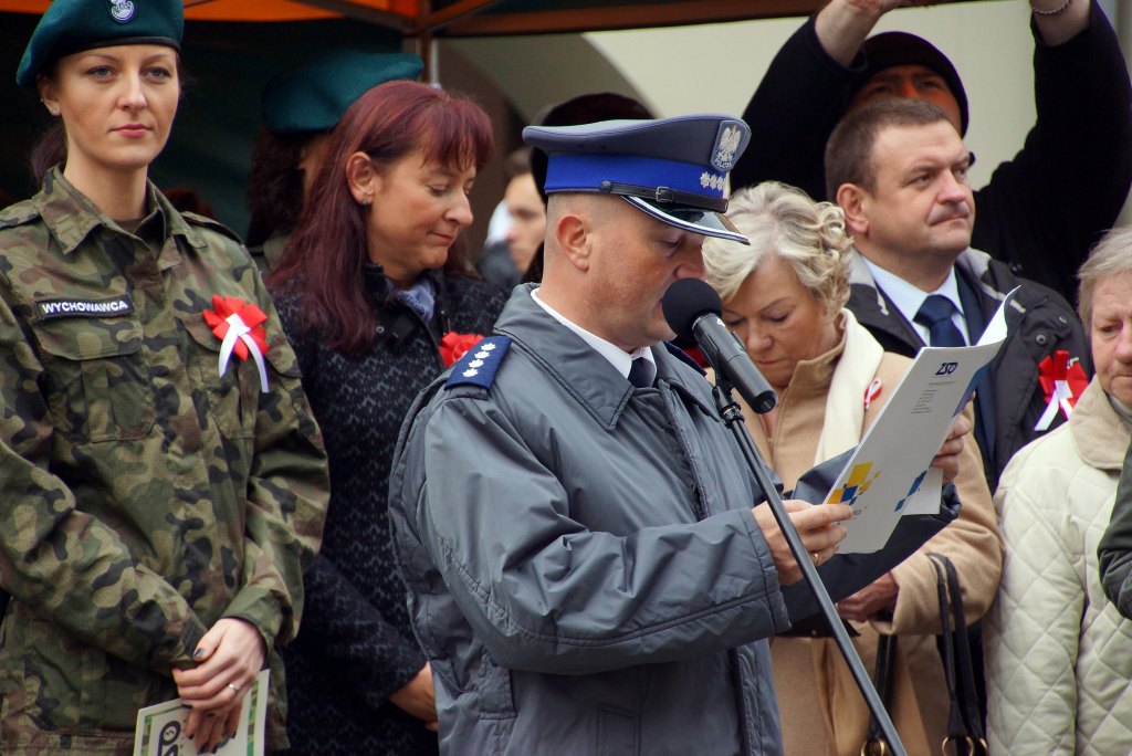 Uczniowie klas mundurowych ślubowali w Rynku
