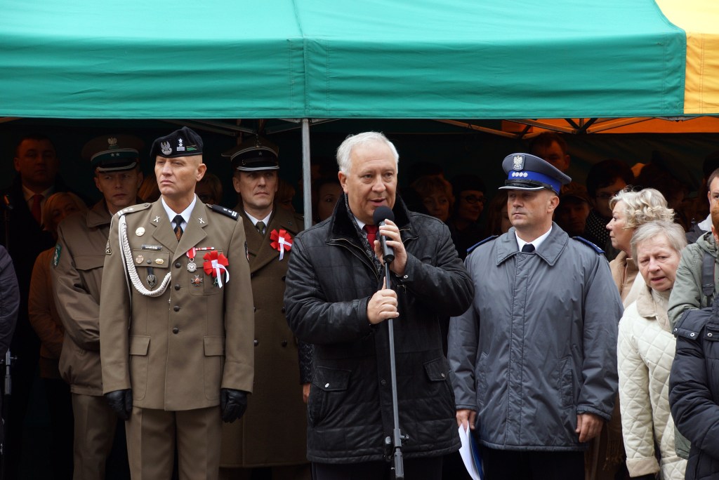 Uczniowie klas mundurowych ślubowali w Rynku