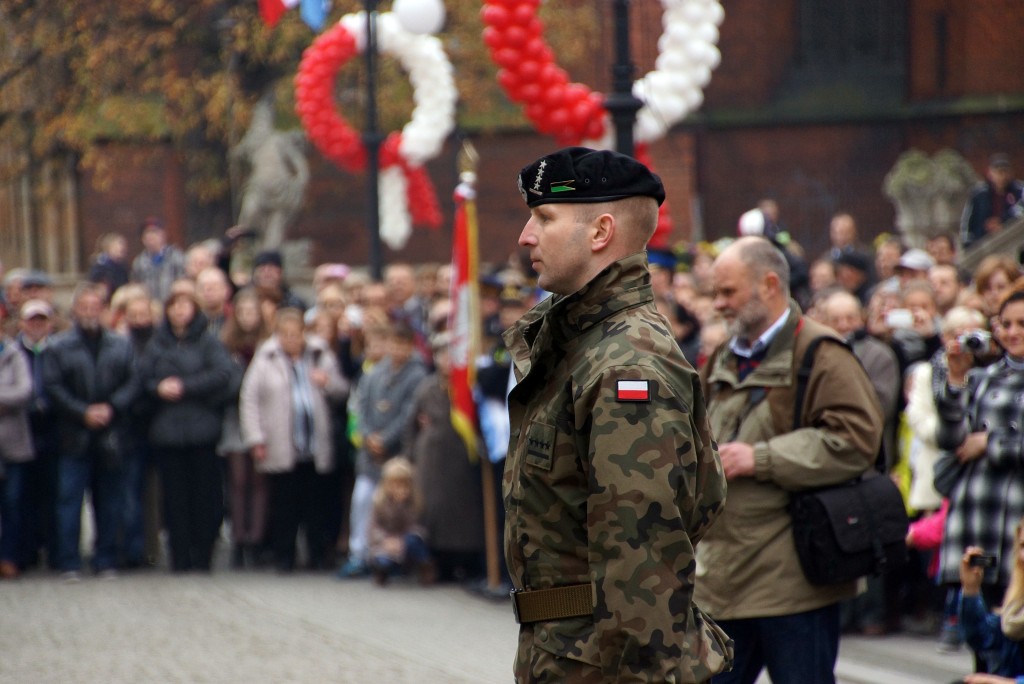 Uczniowie klas mundurowych ślubowali w Rynku
