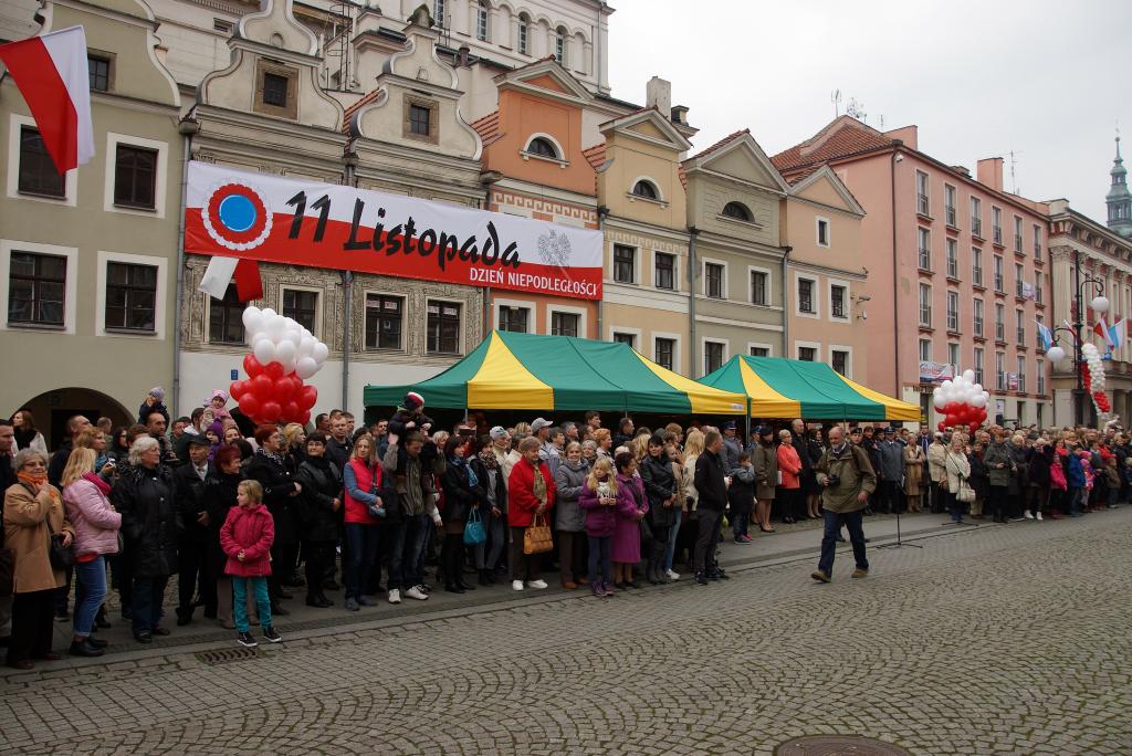 Uczniowie klas mundurowych ślubowali w Rynku