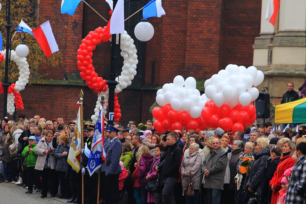 Uczniowie klas mundurowych ślubowali w Rynku