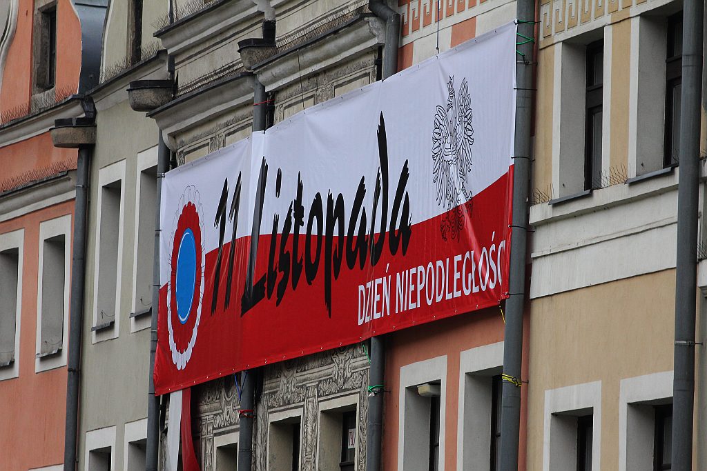 Uczniowie klas mundurowych ślubowali w Rynku