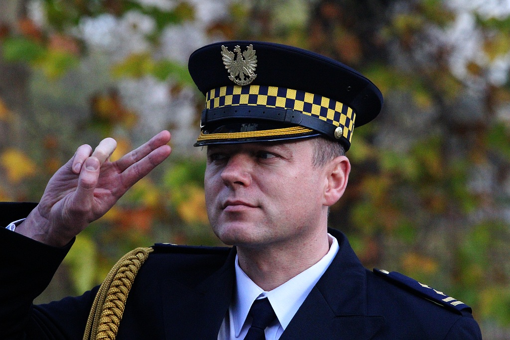 Strażacy pochwalili się nowym Mercedesem