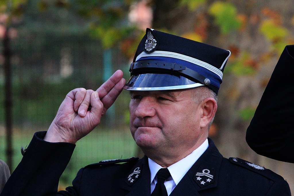 Strażacy pochwalili się nowym Mercedesem