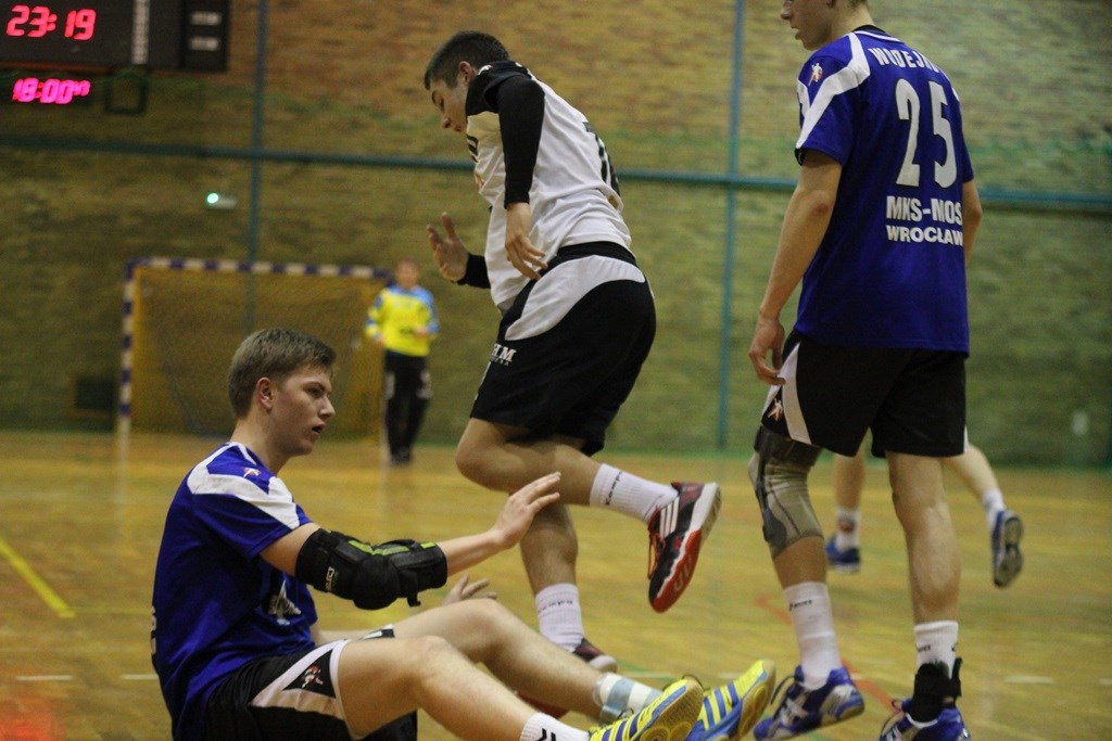 Siódemka Miedź Legnica - MKS MOS Wrocław 23:26