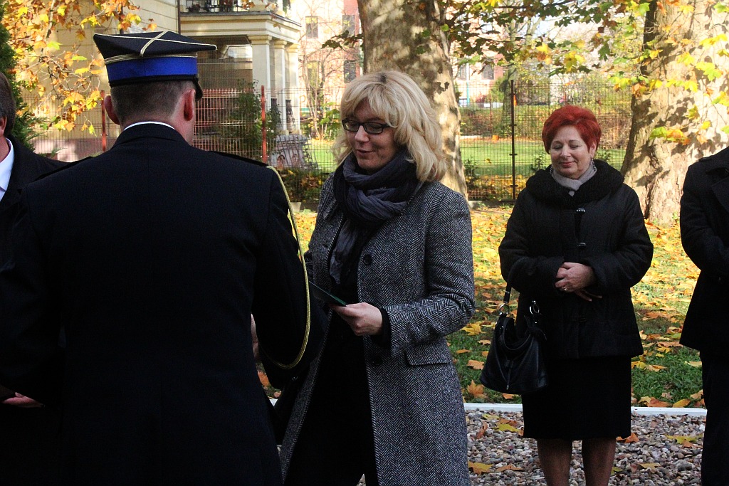 Strażacy pochwalili się nowym Mercedesem