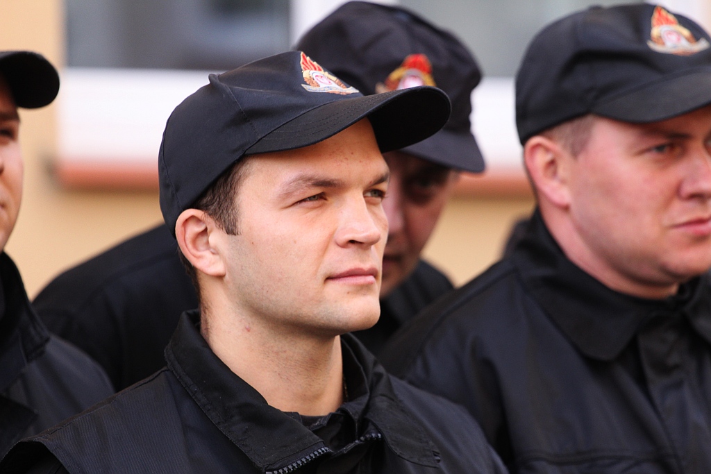 Strażacy pochwalili się nowym Mercedesem