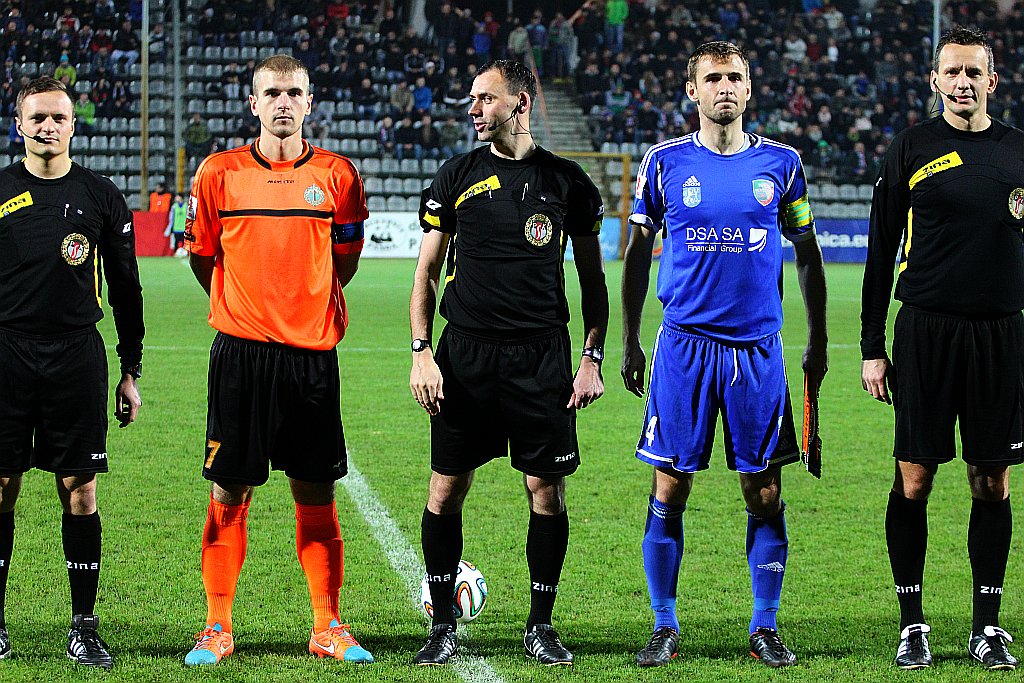 Midzierski uratował Miedź. Derby na remis