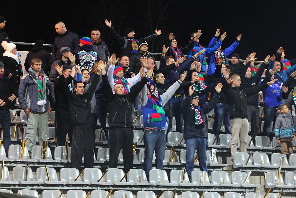 Midzierski uratował Miedź. Derby na remis