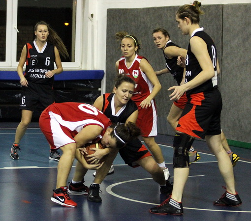 Wichoś Jelenia Góra - Ekonom Legnica 57:74