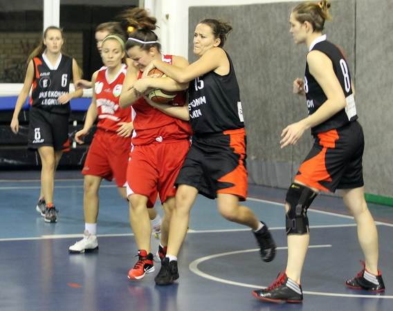 Wichoś Jelenia Góra - Ekonom Legnica 57:74