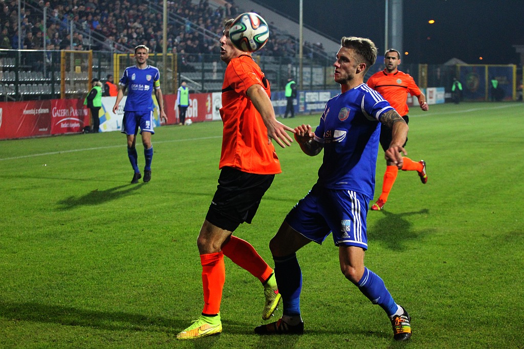 Midzierski uratował Miedź. Derby na remis