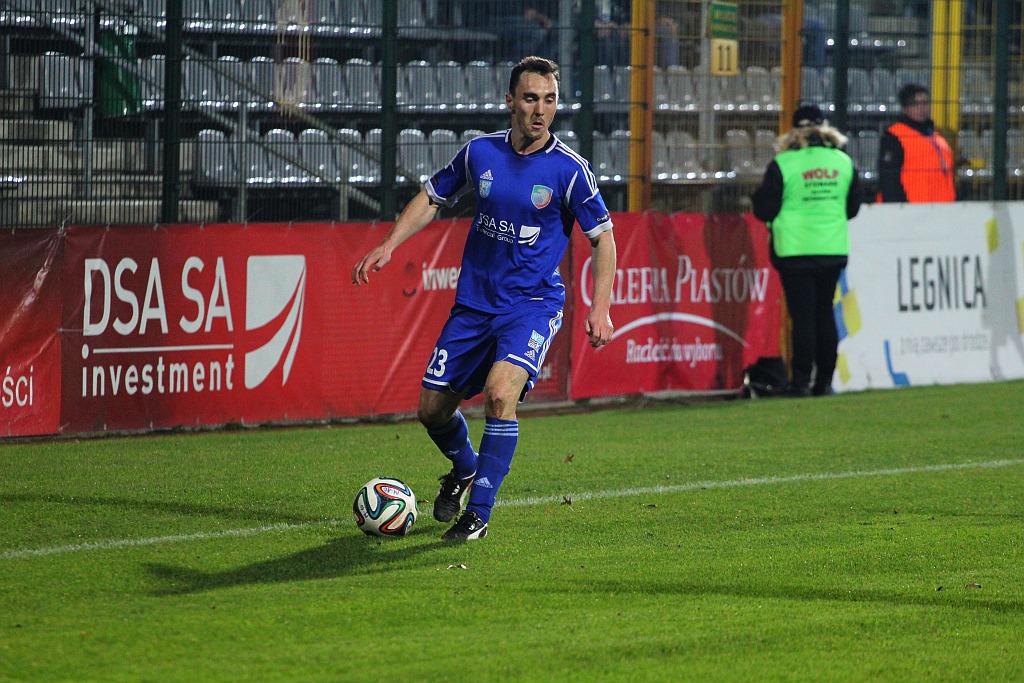 Midzierski uratował Miedź. Derby na remis