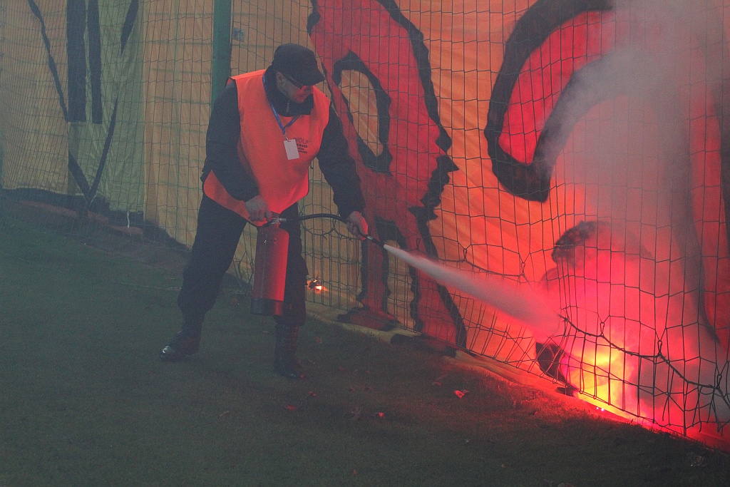Midzierski uratował Miedź. Derby na remis