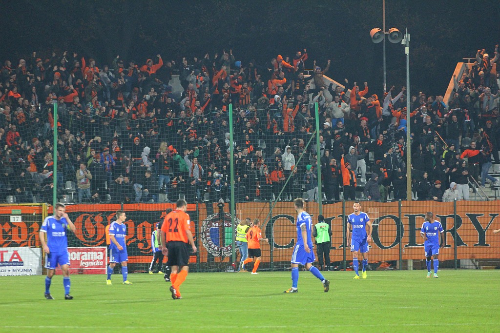 Midzierski uratował Miedź. Derby na remis