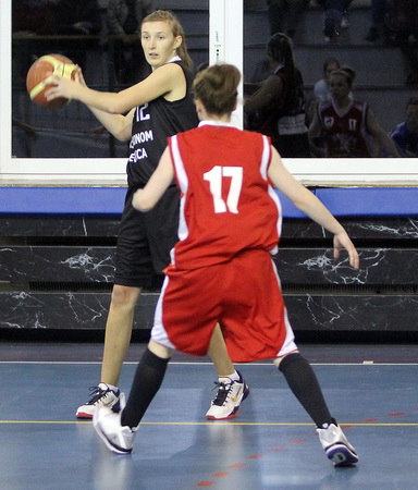 Wichoś Jelenia Góra - Ekonom Legnica 57:74