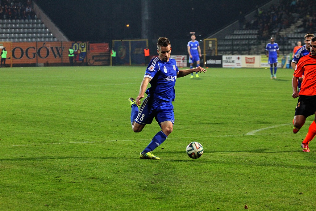 Midzierski uratował Miedź. Derby na remis